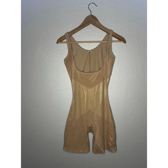 STAR Spanx Shaping Bodysuit - Picture 1 of 5